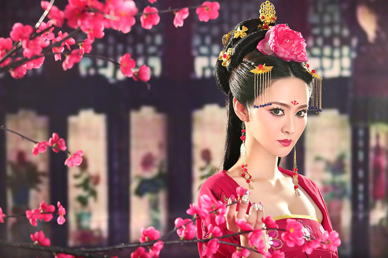 安陽時尚名人化妝學校聯手愛度高端婚紗影視會所作品